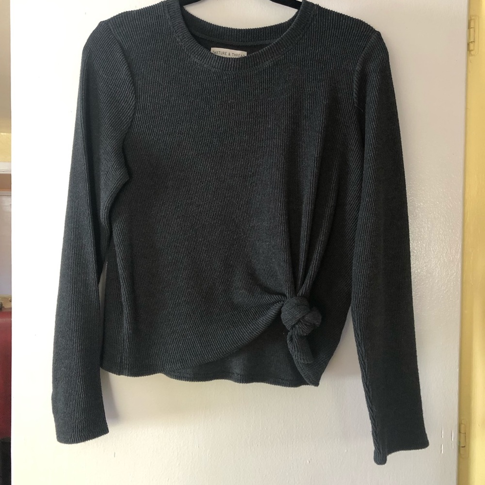 Texture and thread madewell tie front top